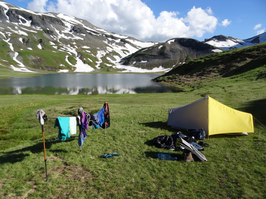 Bivouac au bord du lac d'Anterne