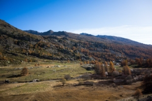 lac-des-beraudes-lac-rouge-3